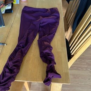 Fabletics High-Waisted Seamless Ruched Legging -Size L in Burgundy